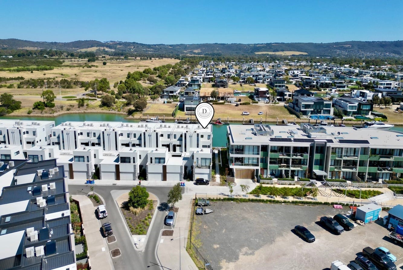 [Townhouses] Estate, Safety Beach OpenLot